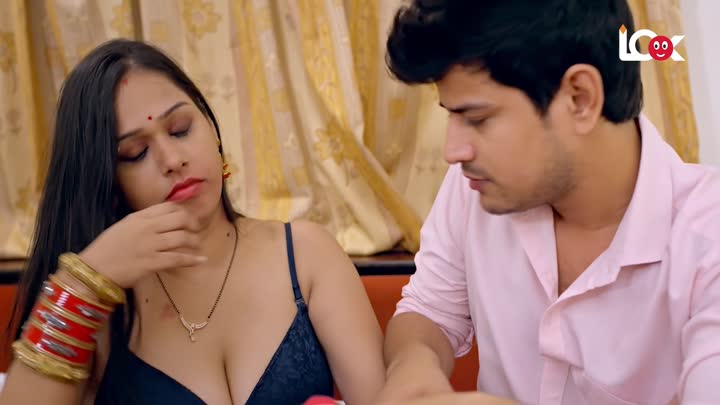 Screenshot Of Pati Patni Aur Vo (2024) Hindi Season 01 Episodes 01 Look Entertainment WEB Series